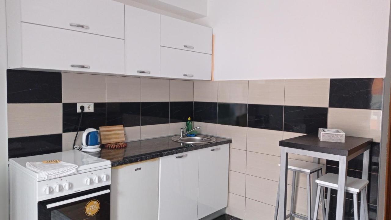Sleep And Drive 2 Apartment Sarajevo Bagian luar foto